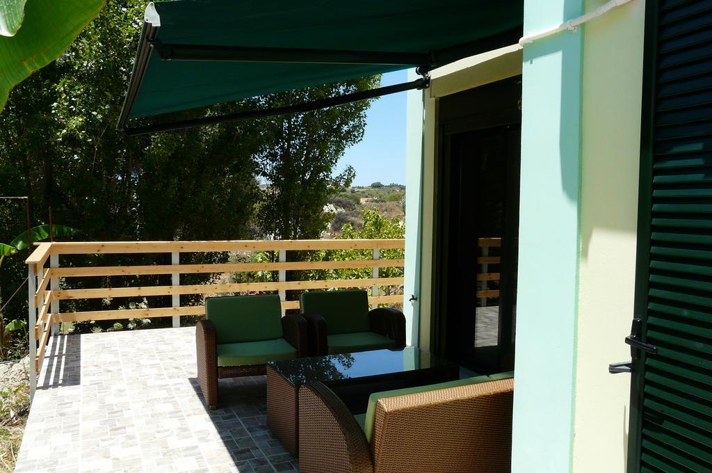 Villa Emmanouela Xi Beach Bagian luar foto