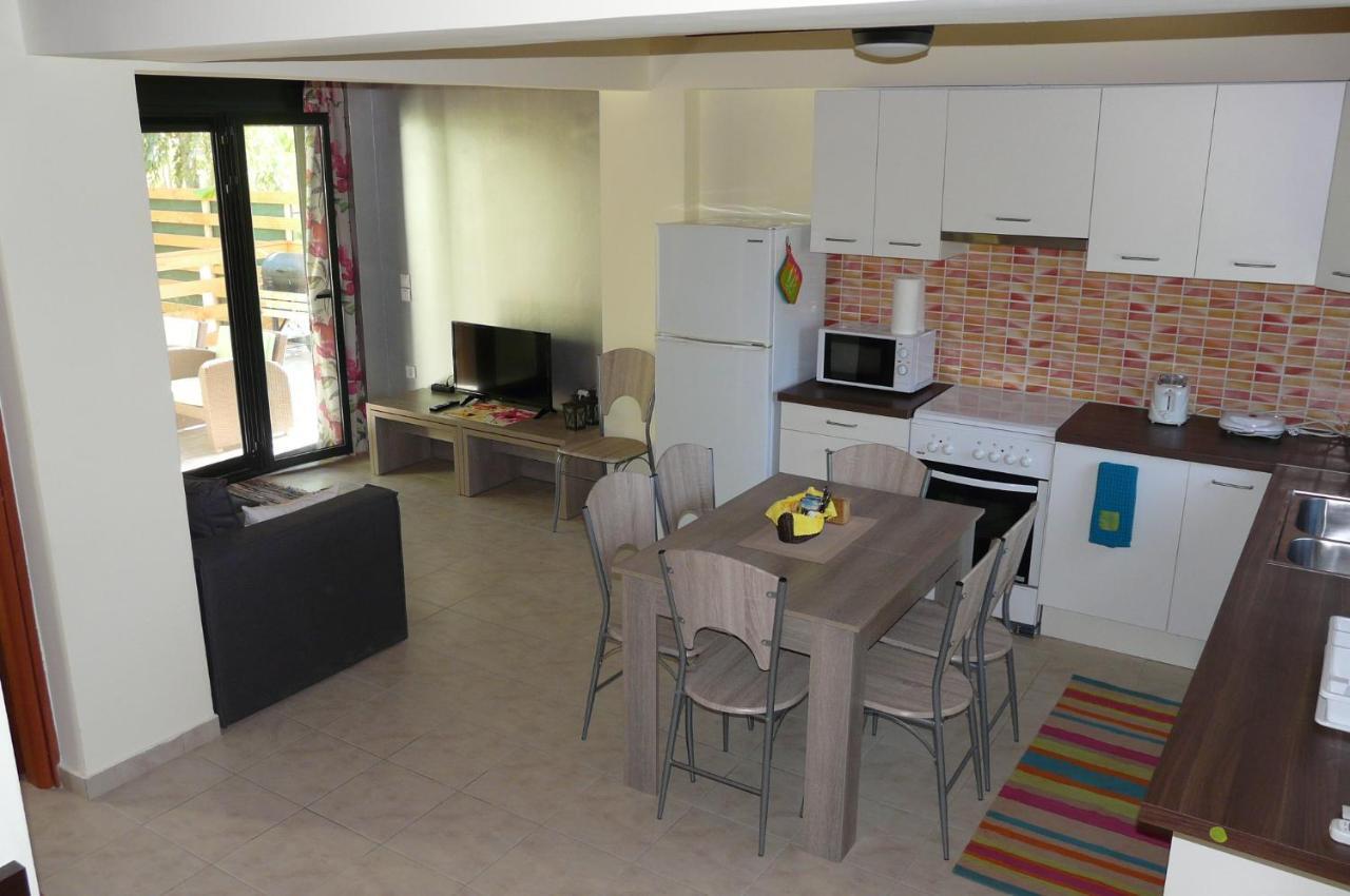 Villa Emmanouela Xi Beach Bagian luar foto