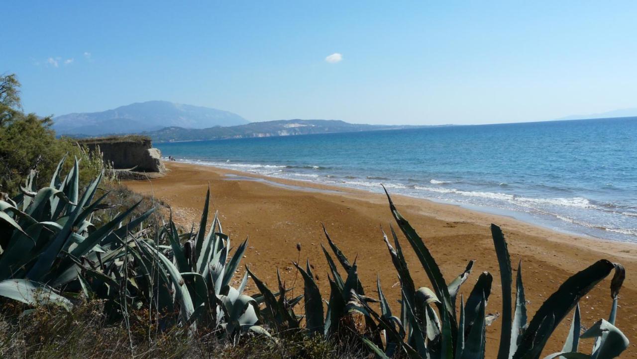 Villa Emmanouela Xi Beach Bagian luar foto