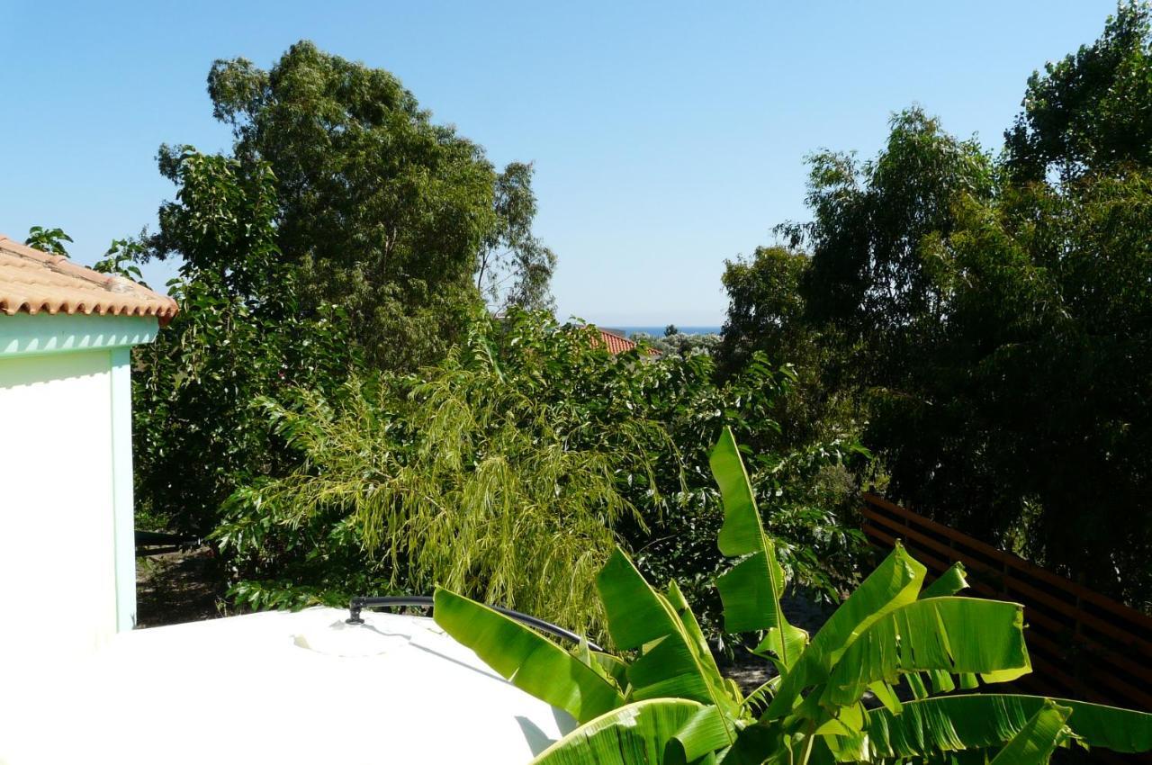 Villa Emmanouela Xi Beach Bagian luar foto